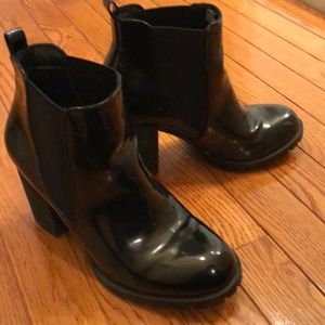 Steve Madden Lyonnaise boots